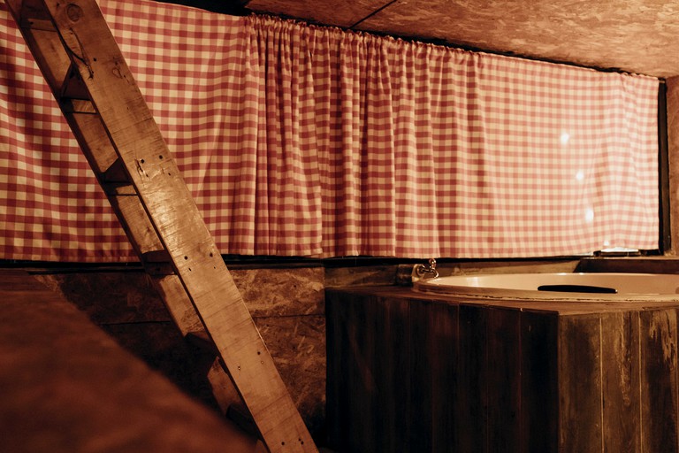 A-Frames (Colombia, GUATAVITA, Cundinamarca)