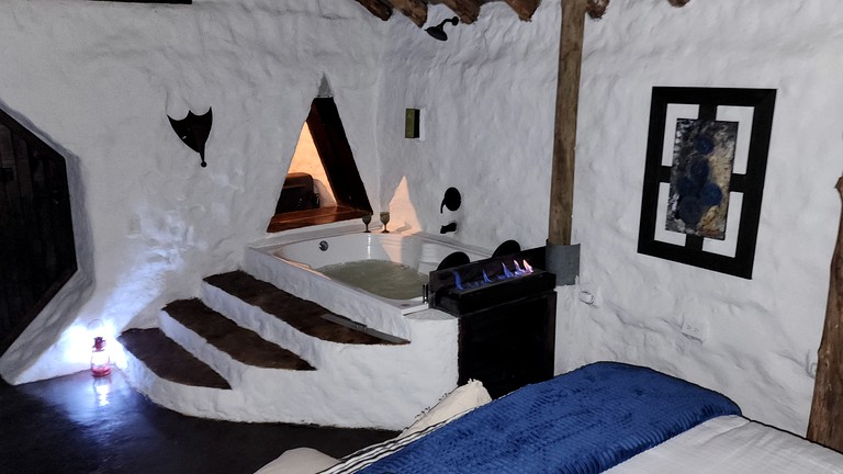 Hobbit Houses (Colombia, Peñol, Antioquia)