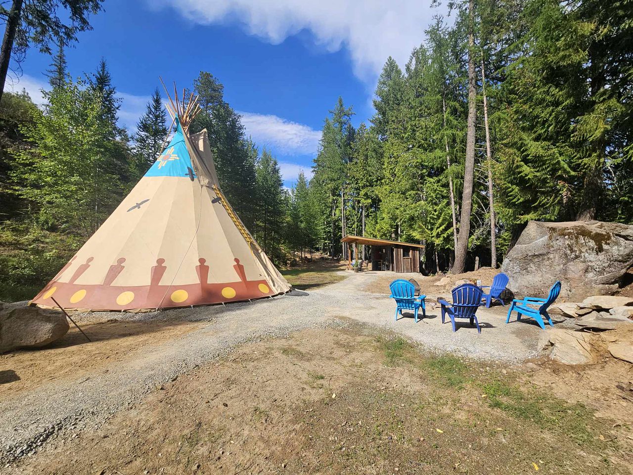Cute Pet-Friendly Tipi Rental for Four, Perfect for Exploring Idaho