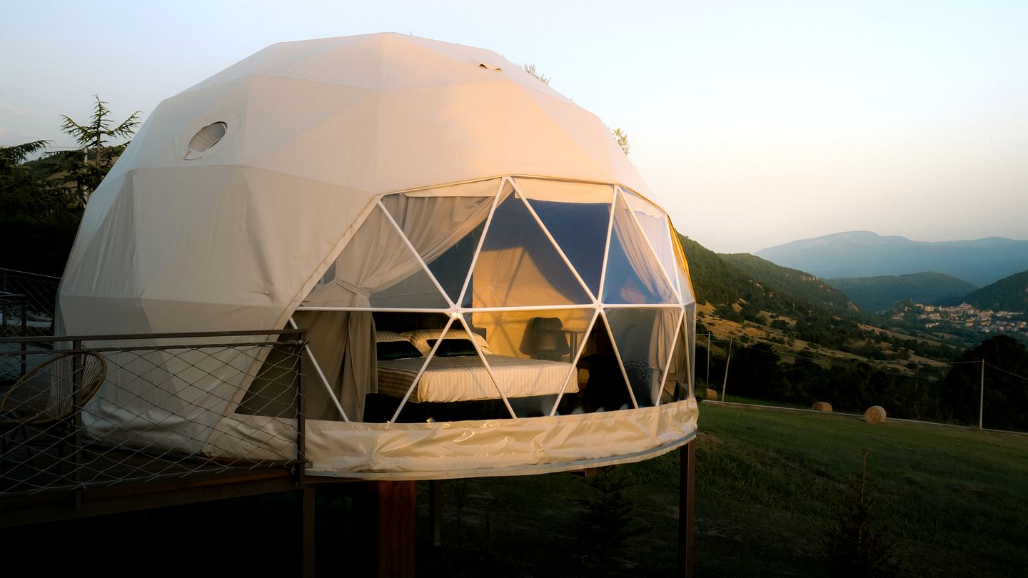 Amazing Dome with Sauna, Jacuzzi and Breathtaking Landscape in Italy