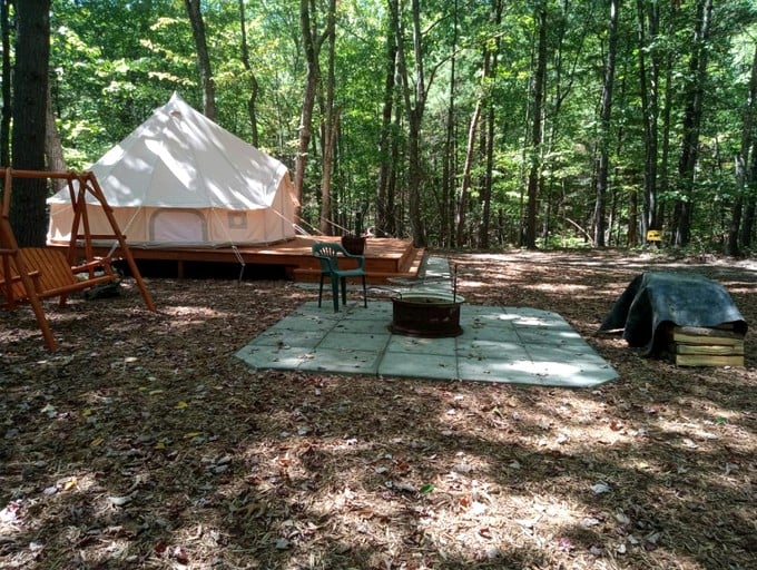Yurts (United States of America, Mount Solon, Virginia)