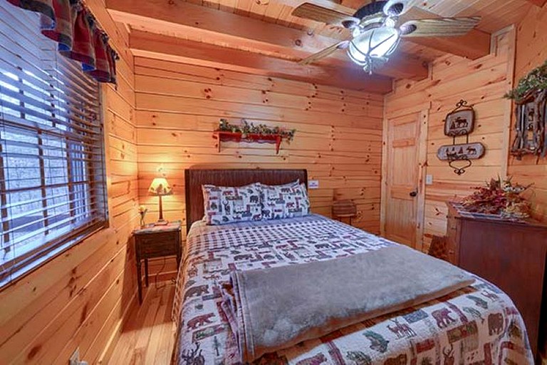 Cabins (United States of America, Logan, Ohio)