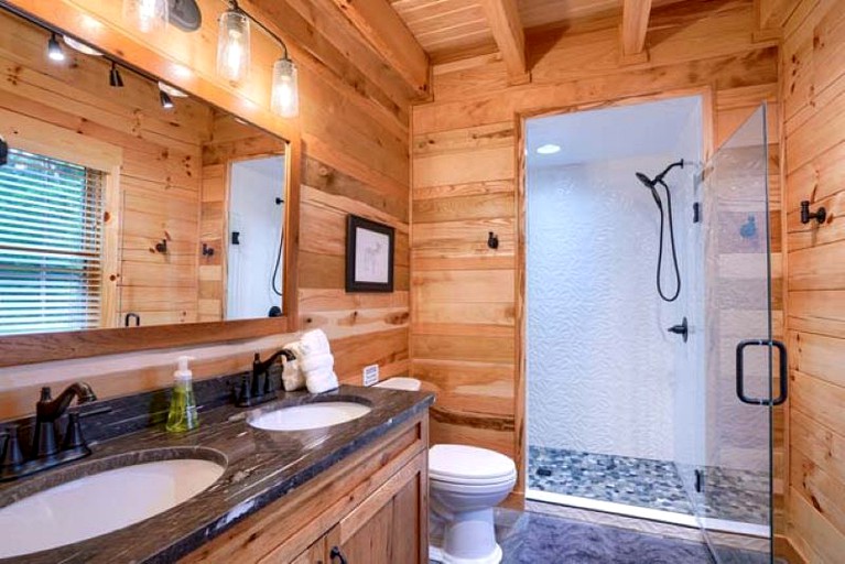 Cabins (United States of America, Logan, Ohio)