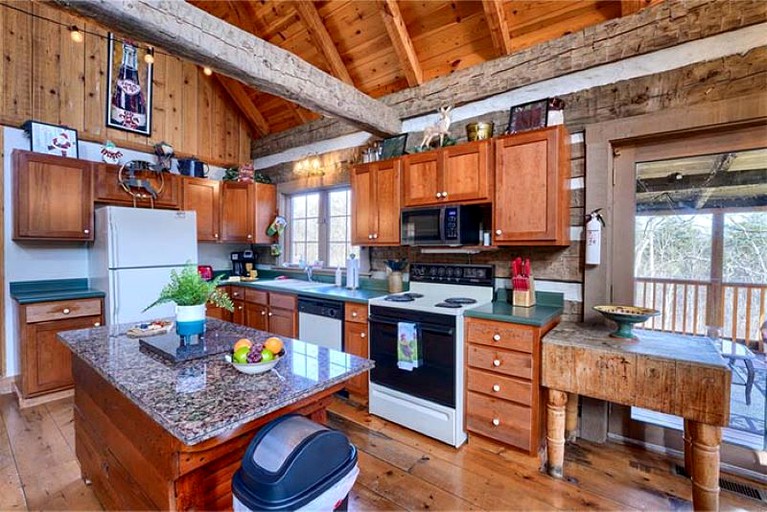 Cabins (United States of America, Logan, Ohio)