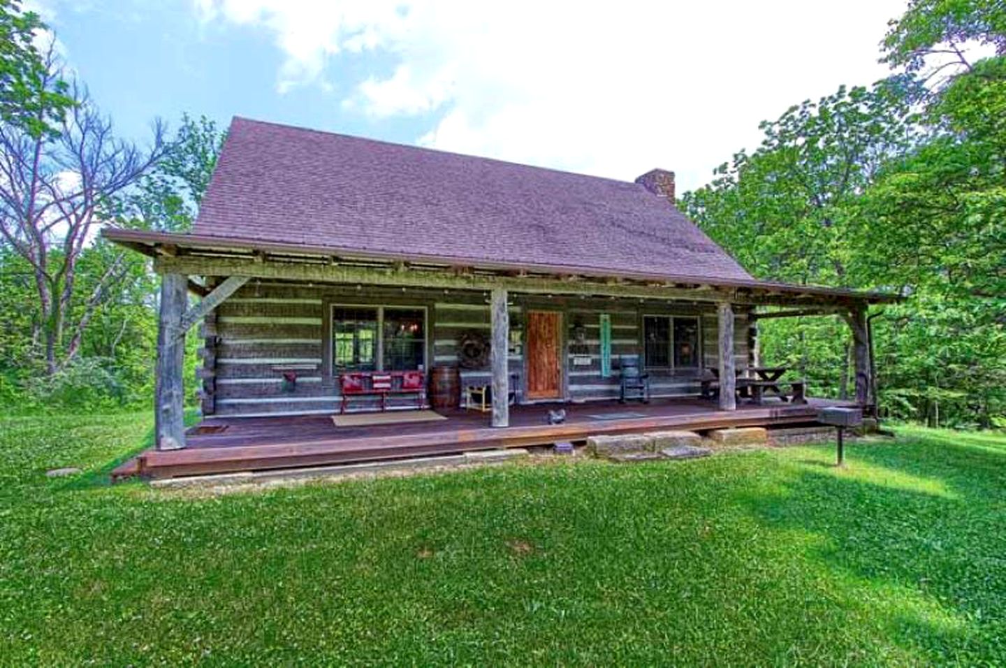 Rustic Log Cabin Rental in Logan, Ohio, for Dreamy Glamping Stays in Hocking Hills