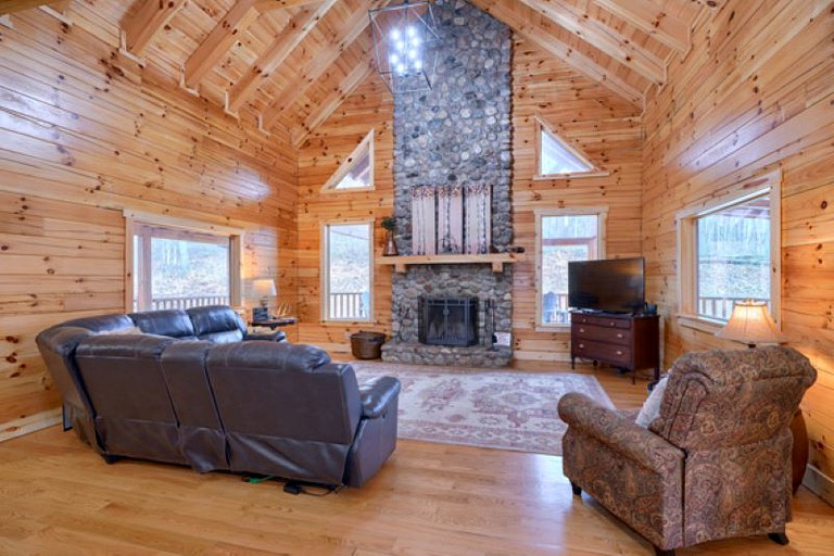 Cabins (United States of America, Logan, Ohio)