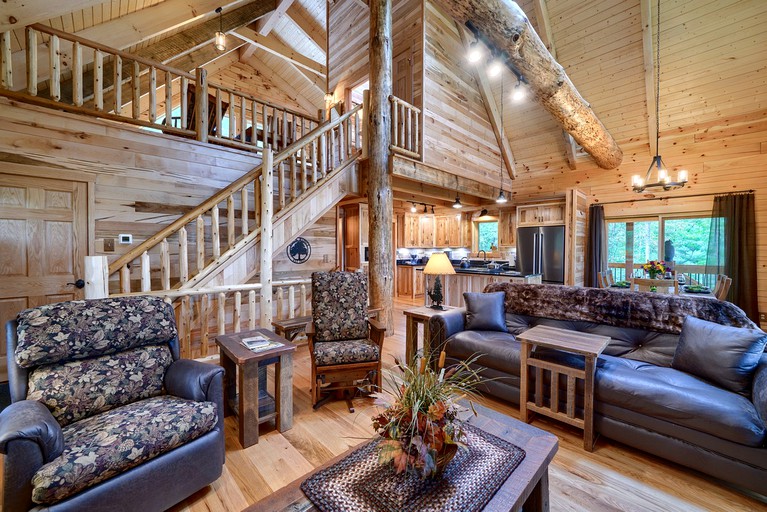 Cabins (United States of America, Logan, Ohio)
