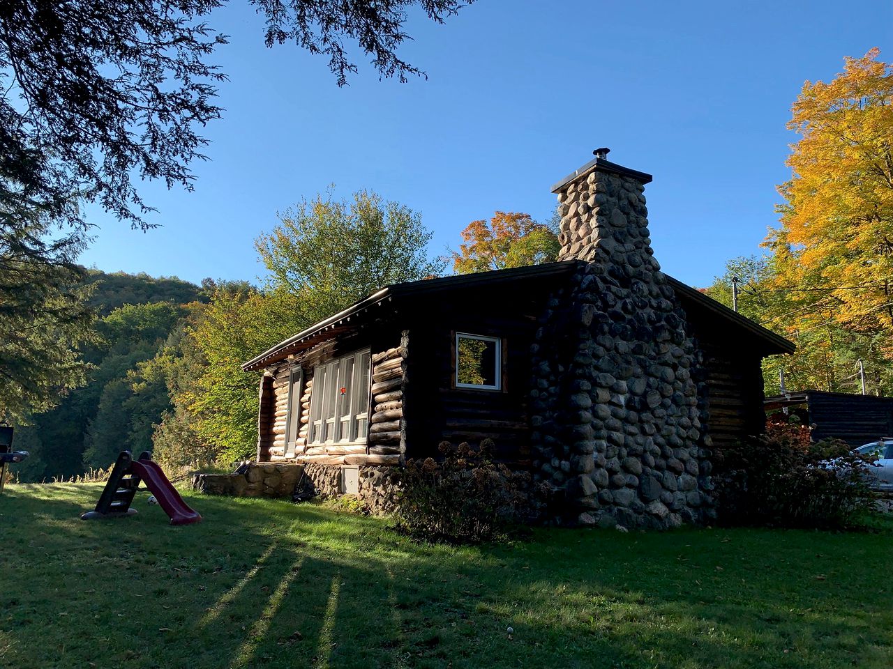 Log Cabins (Canada, Lac des Plages, Quebec)
