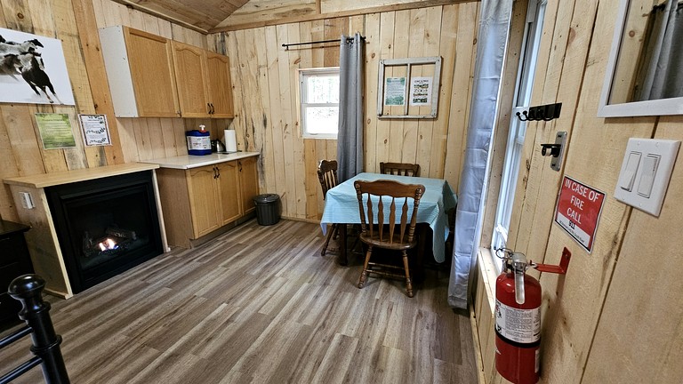 Cabins (Canada, South River, Ontario)
