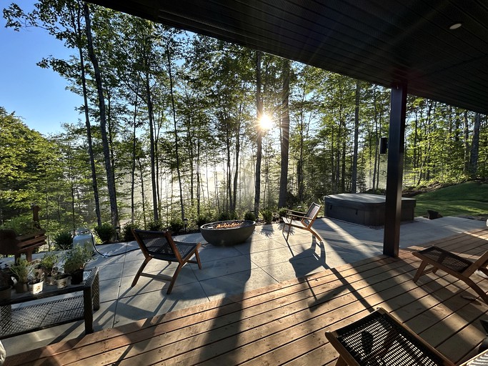 Cabins (Canada, Montreal, Quebec)