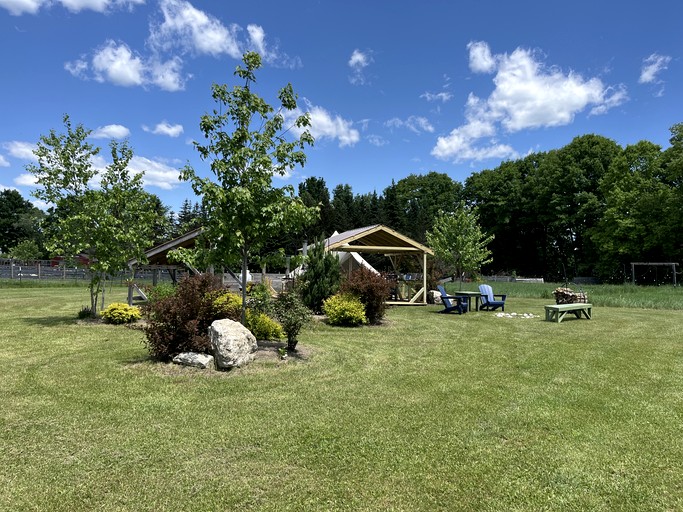 Bell Tents (United States of America, Turner, Maine)