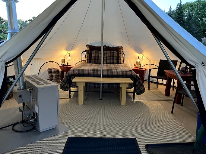 Bell Tents (United States of America, Turner, Maine)
