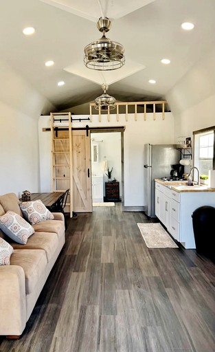 Tiny Houses (United States of America, Ash Fork, Arizona)