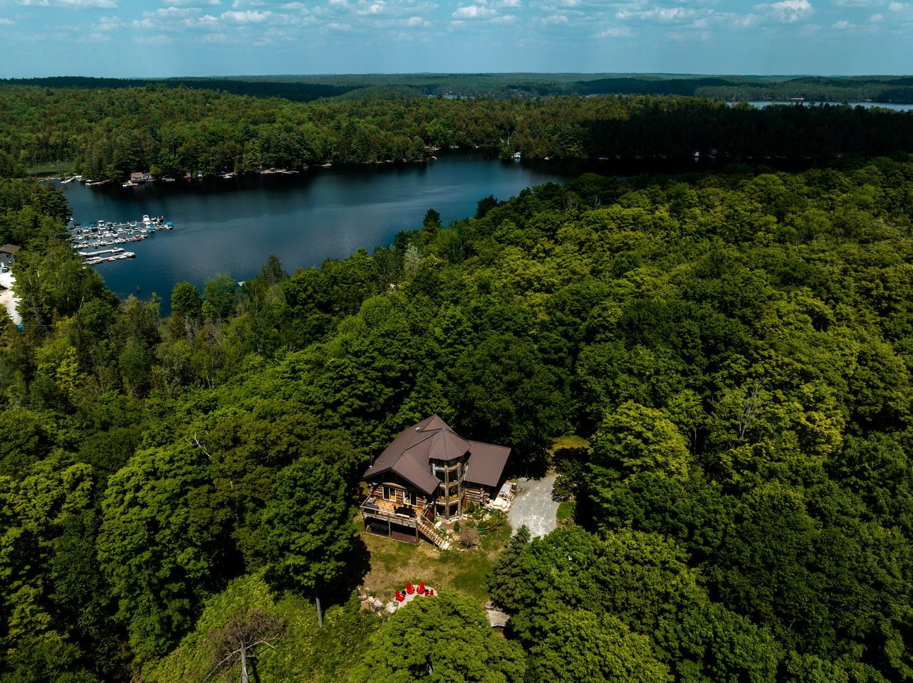 Spectacular Cabin Amazing for a Luxury Vacation in Gooderham, Ontario