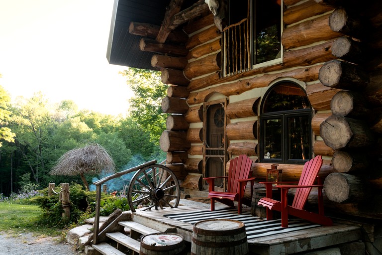 Cabins (Canada, Gooderham, Ontario)