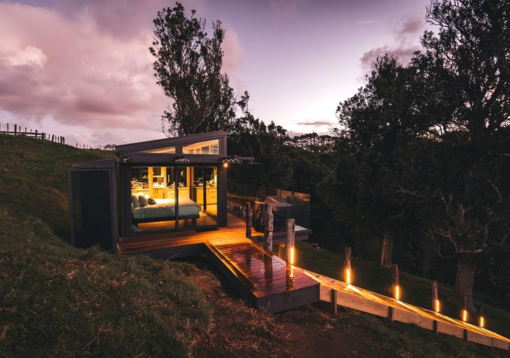 Pods (New Zealand, Helensville, Auckland)