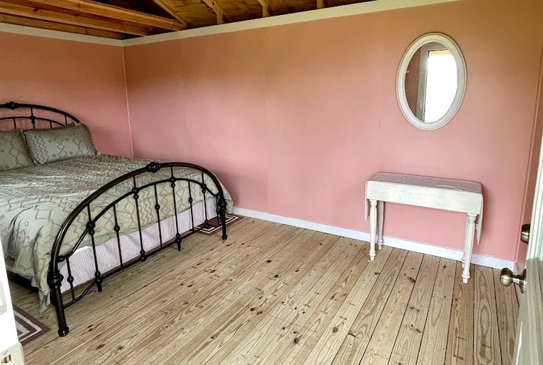 Cabins (United States of America, Oberlin, Ohio)