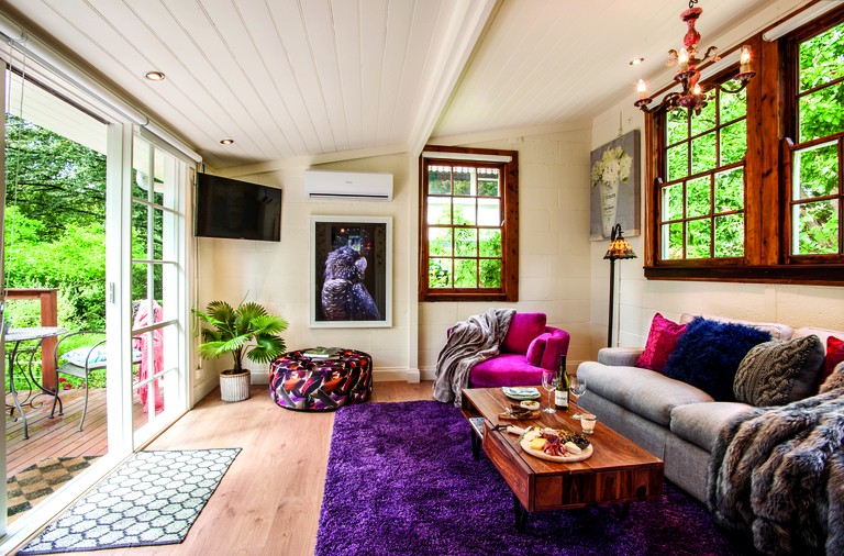 Cottages (Australia, Tecoma, Victoria)