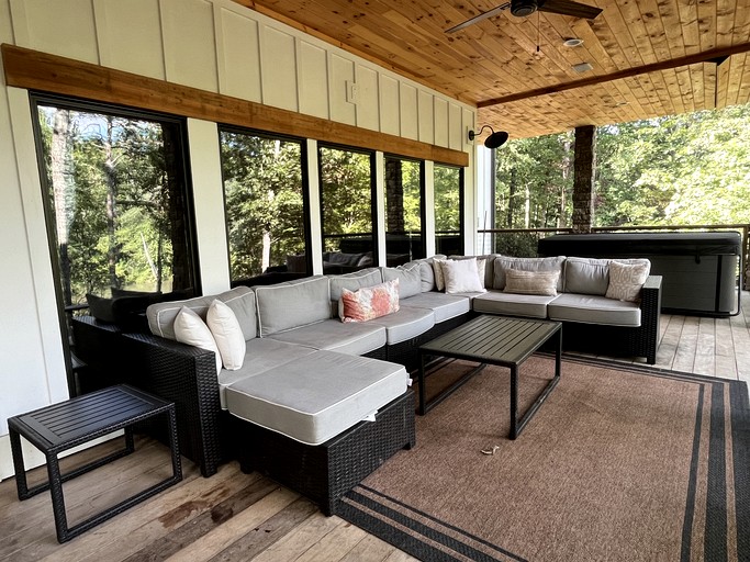 Cabins (United States of America, Demorest, Georgia)