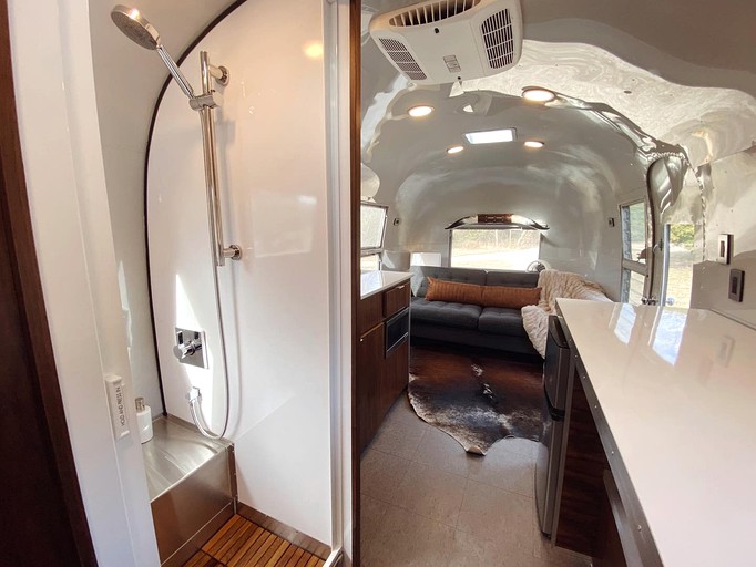 Airstreams (United States of America, Bristol, Texas)