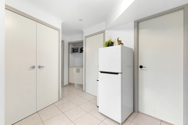 Designer Rentals (Australia, Jubilee Pocket, Queensland)