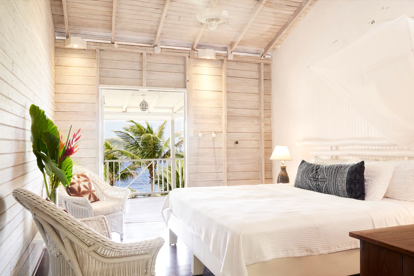 Heavenly Vacation Suite with Breakfast, Ocean Views and Patio in Barbados