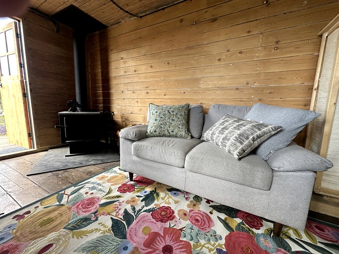 Cabins (Canada, Peachland, British Columbia)