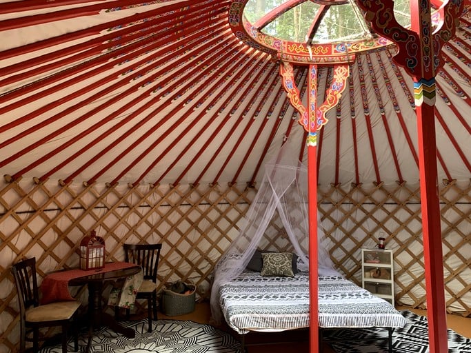 Yurts (Canada, --, Ontario)