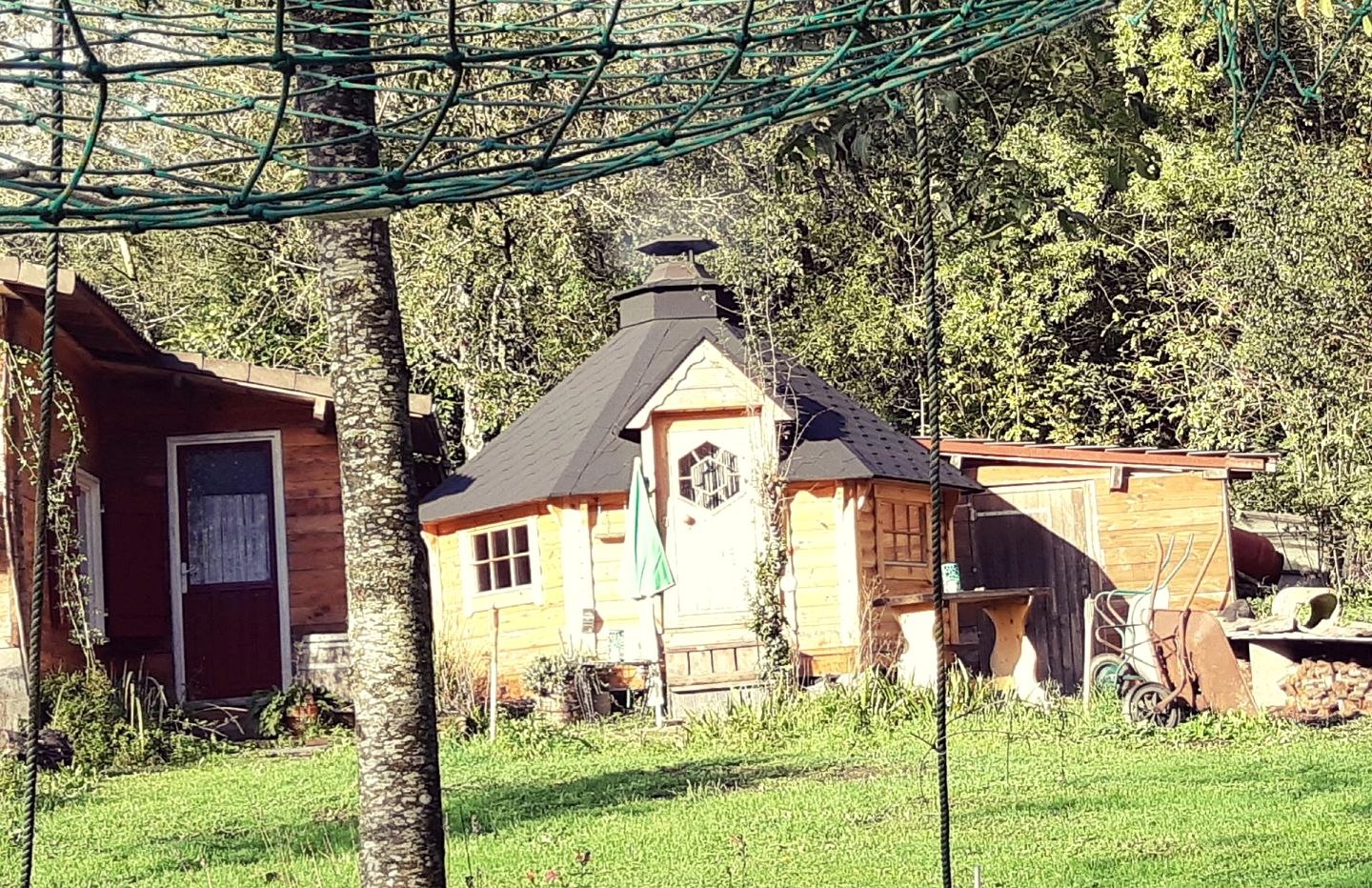 Pet-Friendly Cabin with Internal Grill Fire Near Private Lake in France