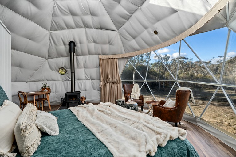 Domes (Australia, Southern Highlands, New South Wales)