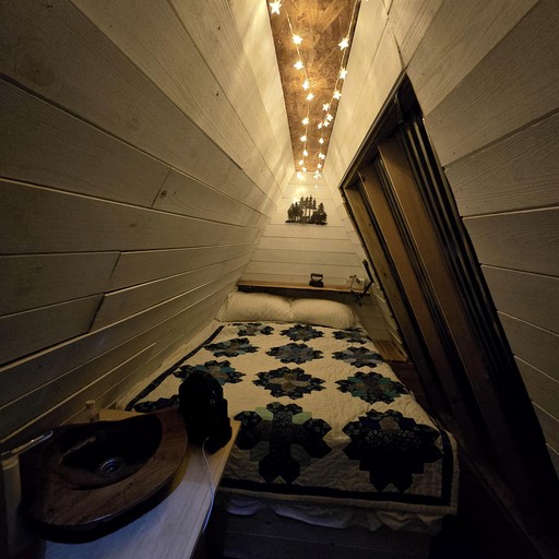 A-Frames (United States of America, Charleston, West Virginia)