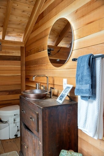 Floating Homes (Canada, Tofino, British Columbia)