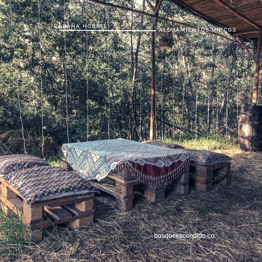 Hobbit Houses (Colombia, --, Cundinamarca)