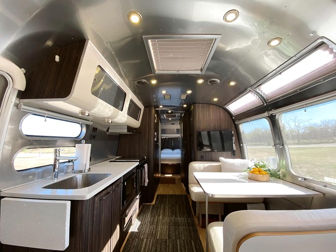 Airstreams (United States of America, Bristol, Texas)
