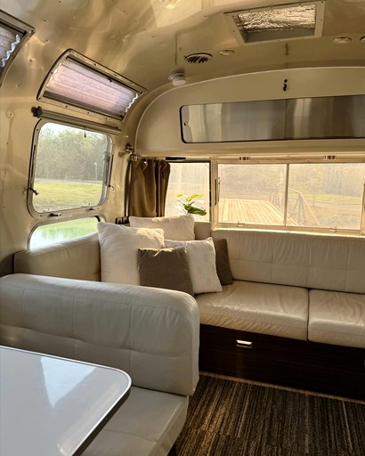 Airstreams (United States of America, Bristol, Texas)