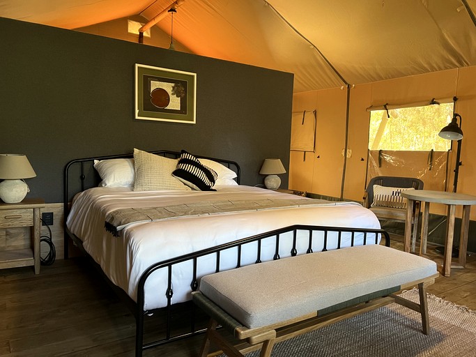 Safari Tents (Mexico, Valle de Bravo, State of Mexico)