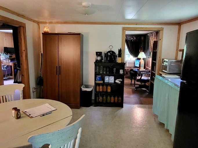 Cabins (United States of America, Compton, Arkansas)