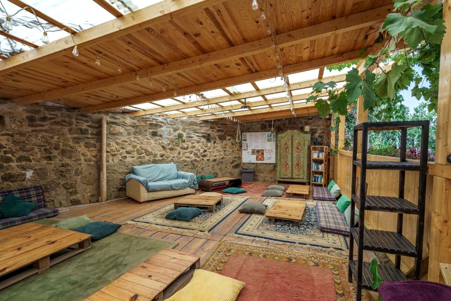 Quiet Rustic Studio with Warm and Relaxed Atmosphere in Faro District, Portugal