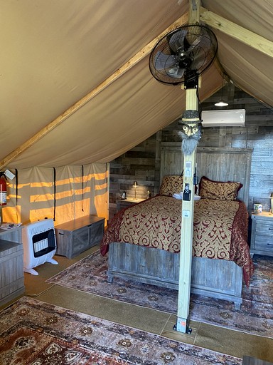 Safari Tents (United States of America, Lone Oak, Texas)