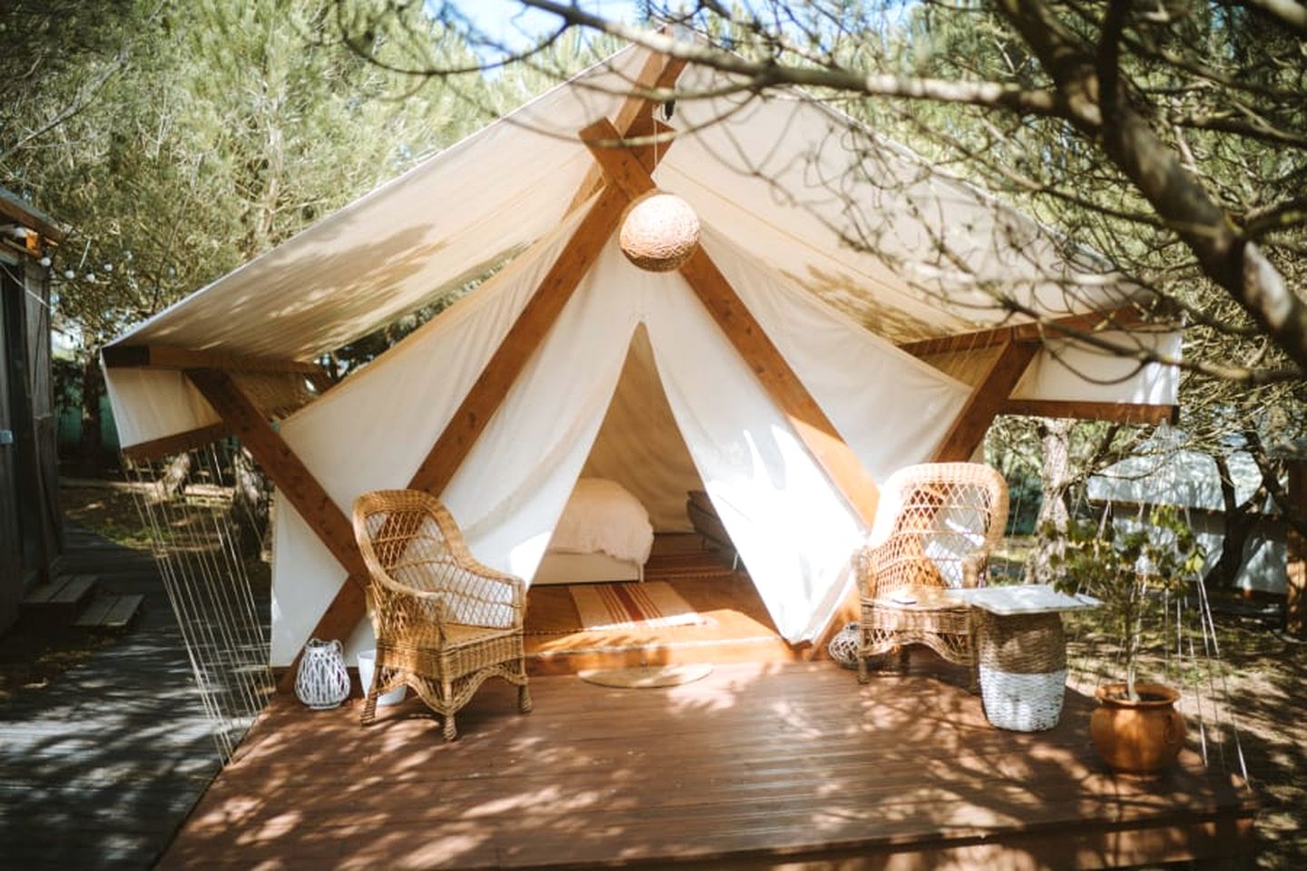 Peaceful Safari Tent with Salt-Water Pool for an Incredible Relaxing Escape in Atalaia, Portugal