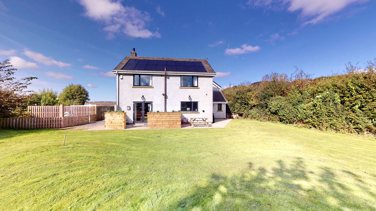 Incredible Holiday Home in the Countryside with Hot Tub and Garden for a Peaceful Getaway in Lancaster, England