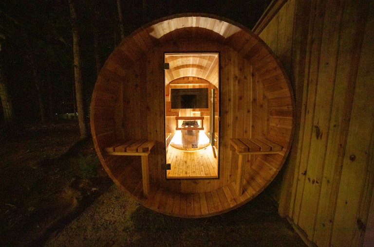 Cabins (United States of America, McDonough, Georgia)