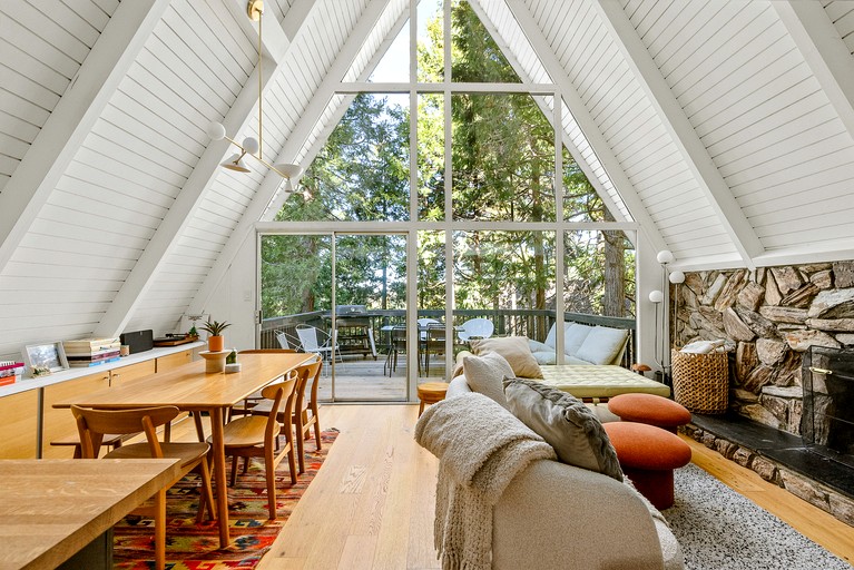 A-Frames (United States of America, Lake Arrowhead, California)