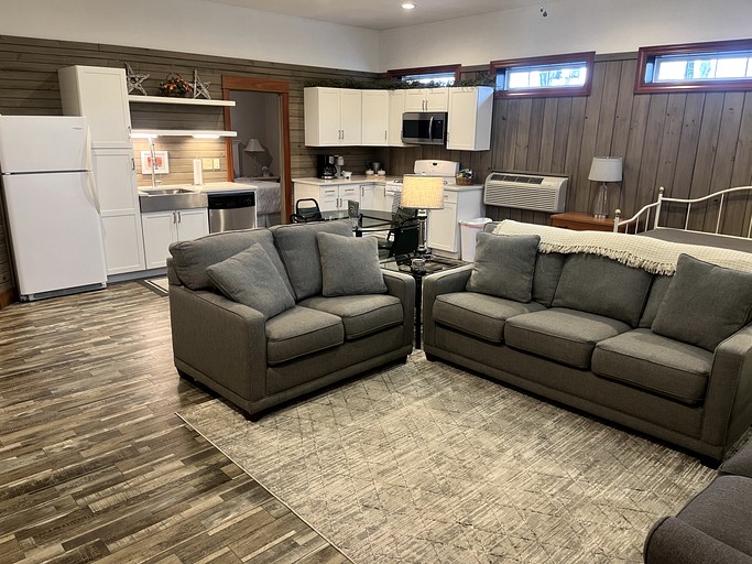 Designer Rentals (United States of America, Ellwood, Pennsylvania)