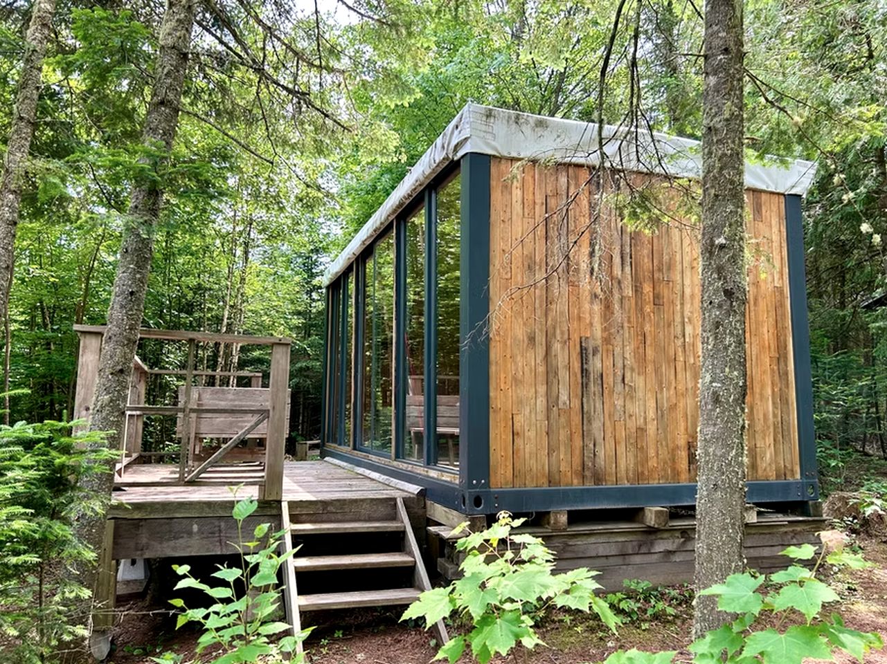 Secluded Tiny House Surrounded by Trees for a Peaceful Escape in Nature near Harrington, Quebec