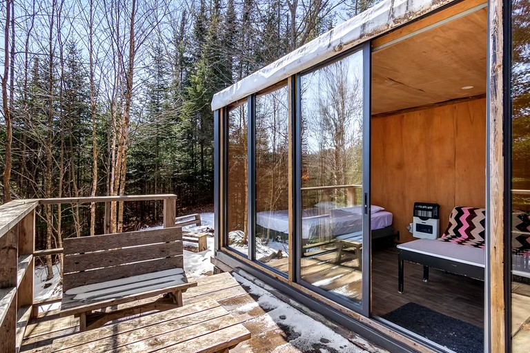 Tiny Houses (Canada, Harrington, Quebec)