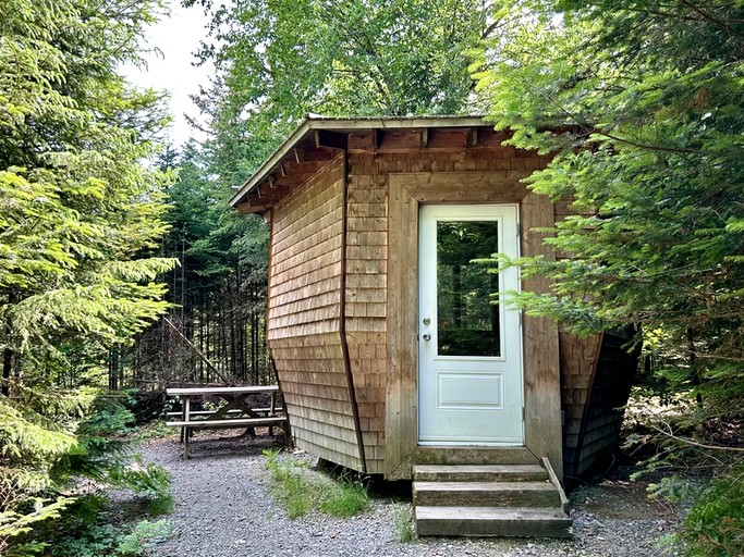 Cabins (Canada, Harrington, Quebec)