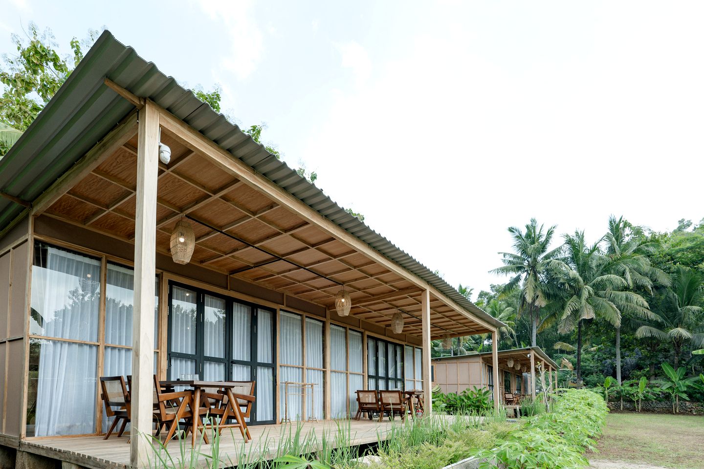 Eco-Friendly Hillside Retreat with Ocean Views near Watukarung, East Java