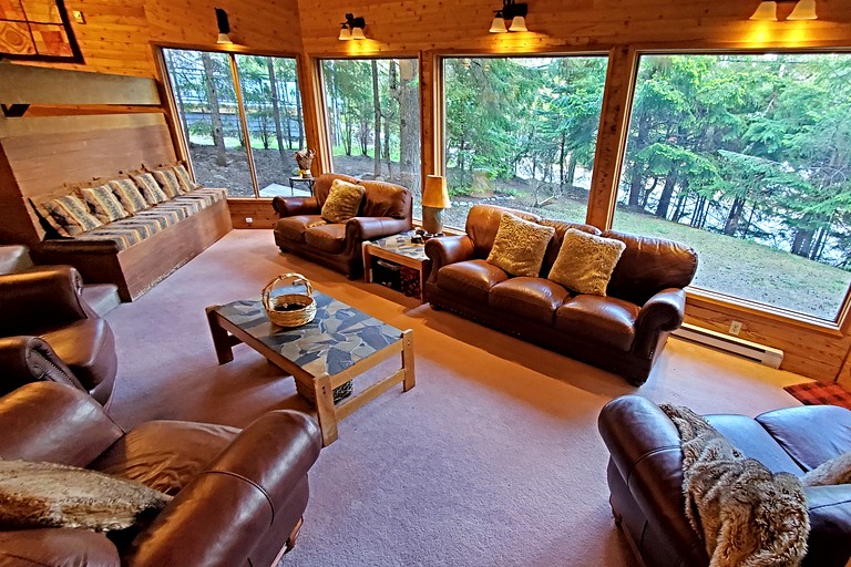 Cabins (Canada, Whistler, British Columbia)
