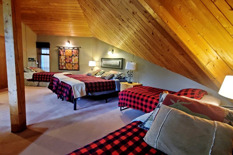 Cabins (Canada, Whistler, British Columbia)